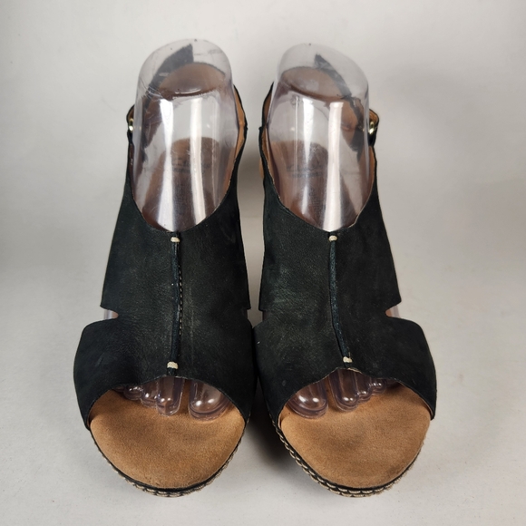 CLARKS Women’s Sandals Size 9 Black Wedge Cork Open Toe Shoes Cushion Soft - Picture 3 of 10